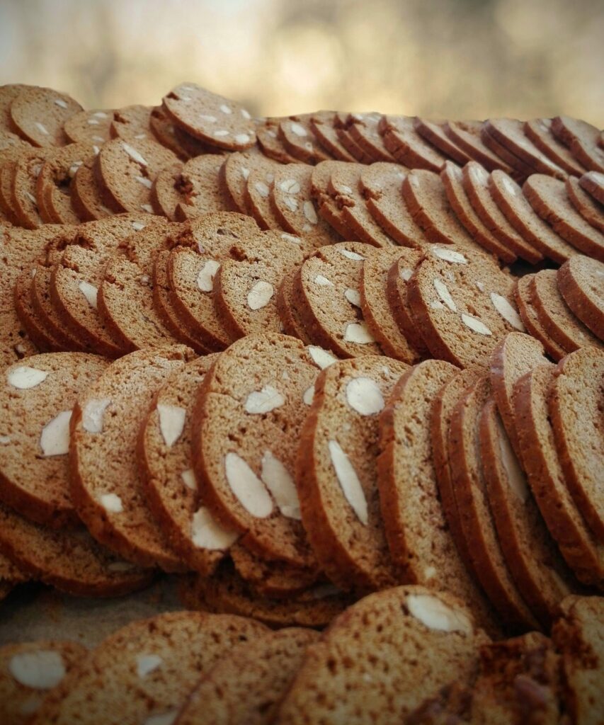 biscotti sottili con mandorle